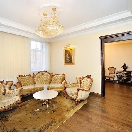 Butas Luxury Old Town *