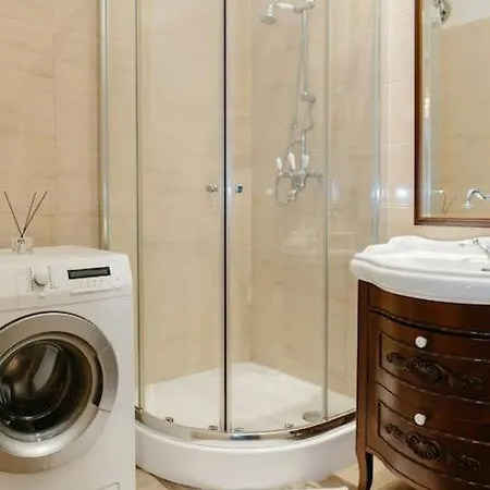 Luxury Old Town Apartment *